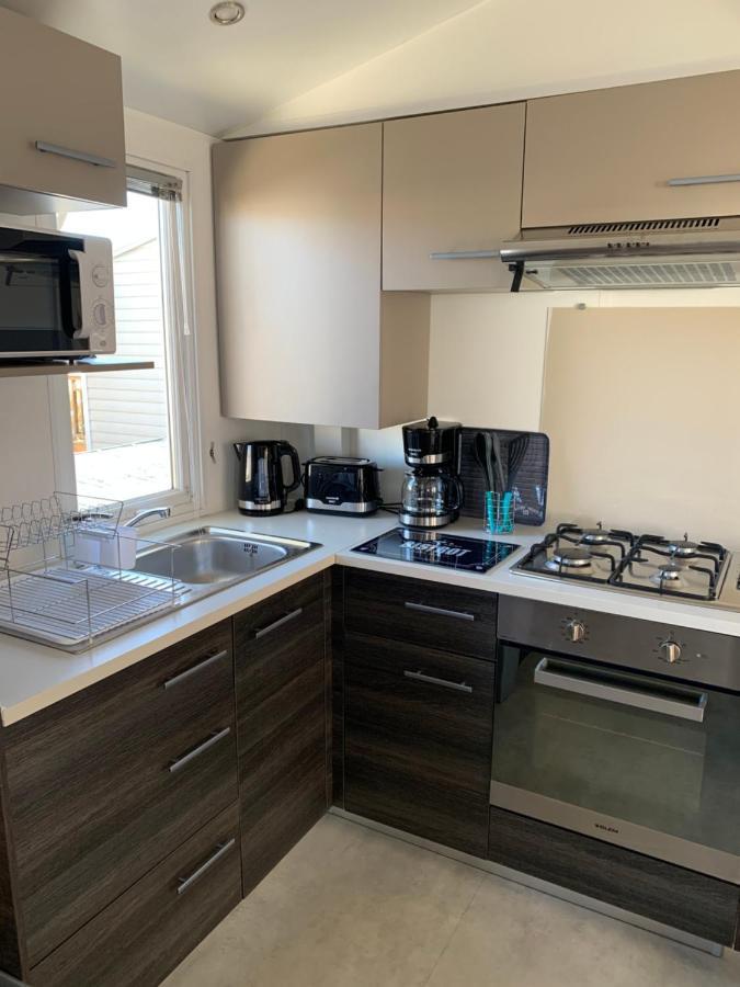 Mobilhome Vias Plage Dans Camping Exteriör bild