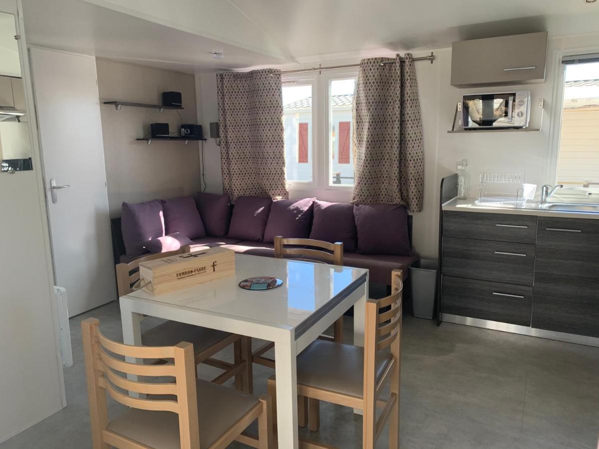 Mobilhome Vias Plage Dans Camping Exteriör bild