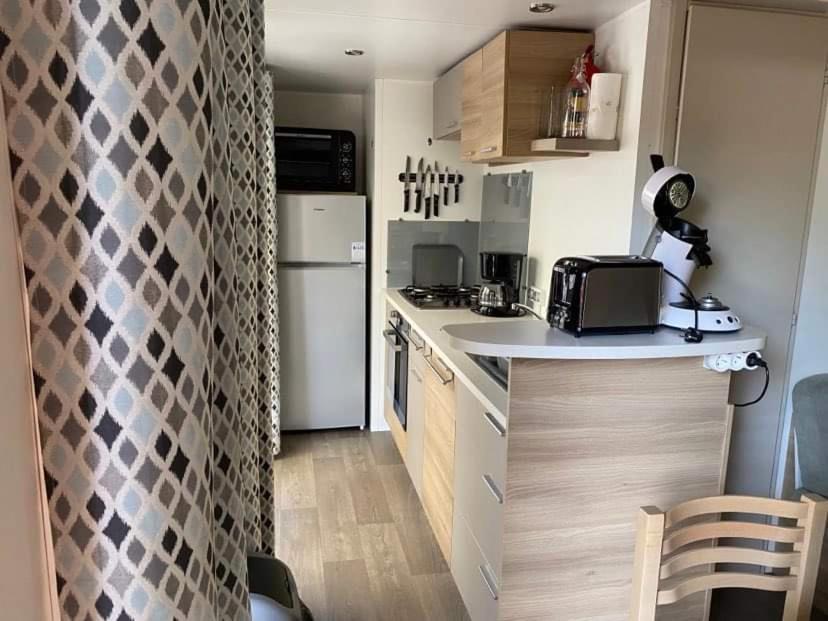 Mobilhome Vias Plage Dans Camping Exteriör bild